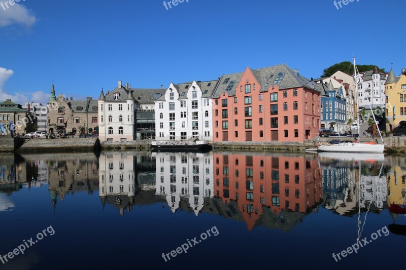 ålesund Norway Port Mirroring Houses