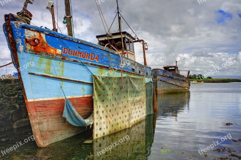 Boat Sea Derelict Ocean Water