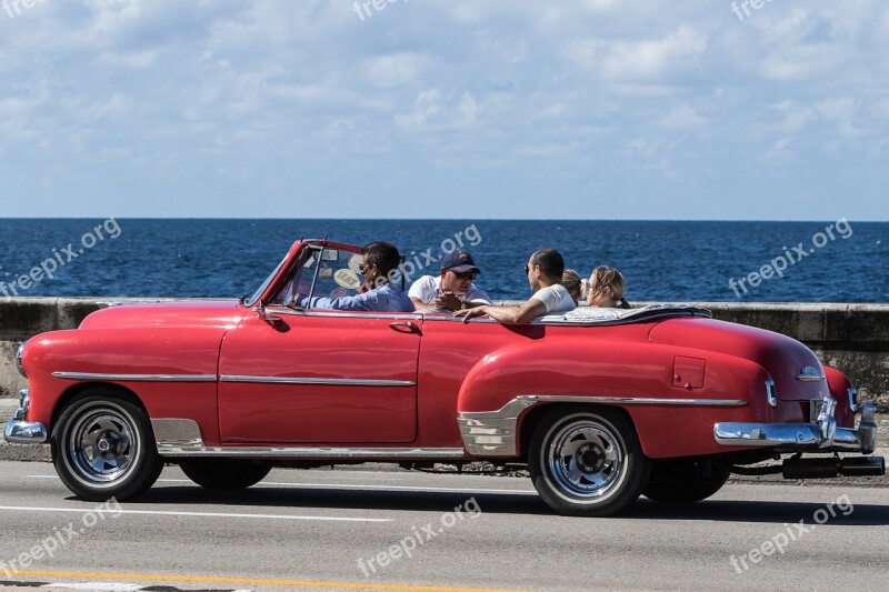 Cuba Havana Malecòn Almendron Taxi