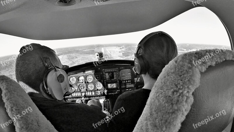 Diamond Da40 Landing Airplane Cockpit Aircraft