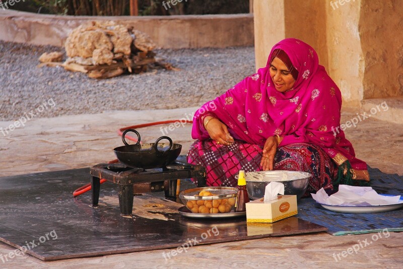 People Woman Nizwa Fort Fort Oman