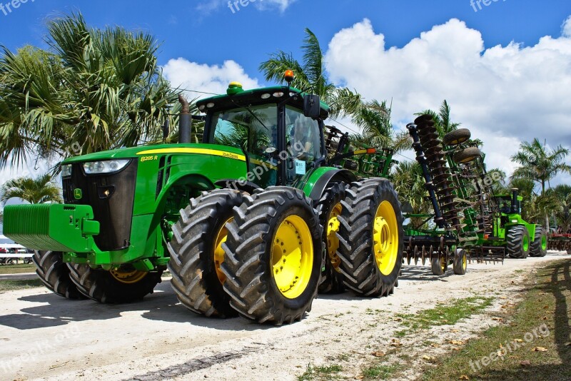 Tractor Big Heavy Vehicle Equipment