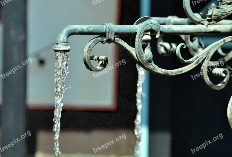 Fountain Water Flow Well Water Water Fountain