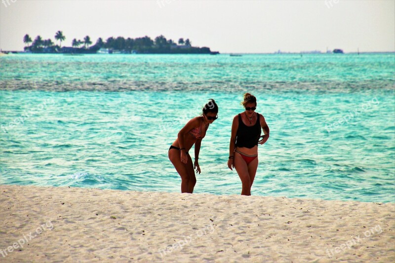 Beach Maldives Monolithic Part Of The Waters Sea Sand