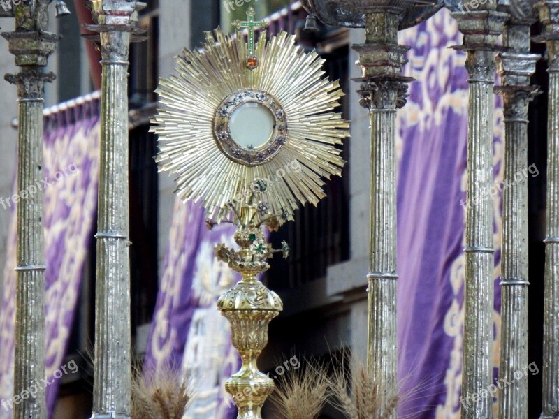 Eucharist Monstrance Procession Cc0 Free Photos