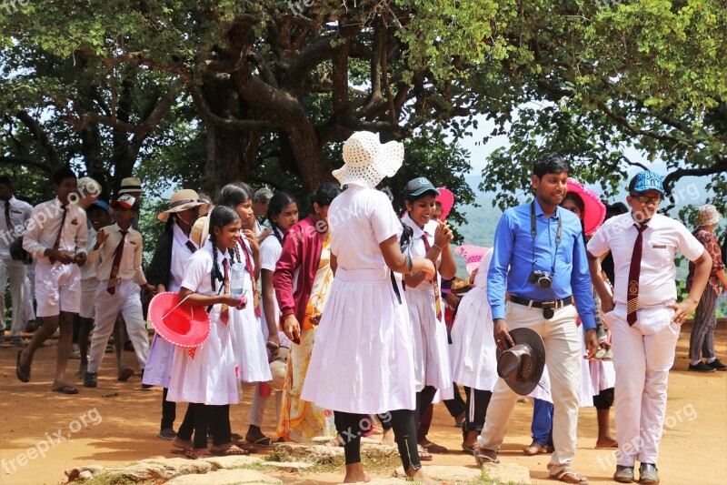 Sri Lanka Child Group Fun School