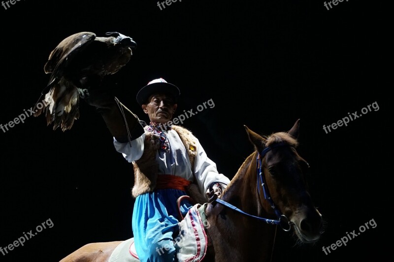 People Eagle Horse Training Hasa