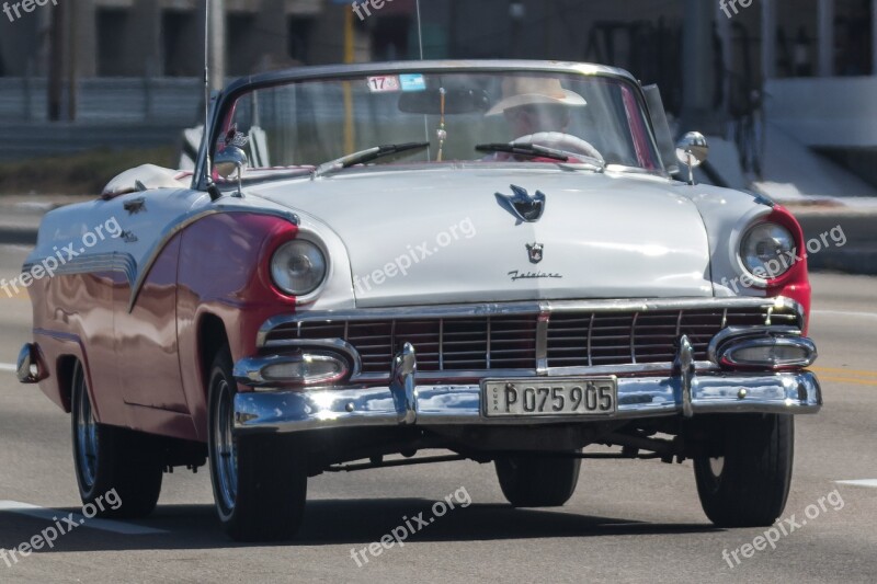 Cuba Havana Malecòn Classic Almendron