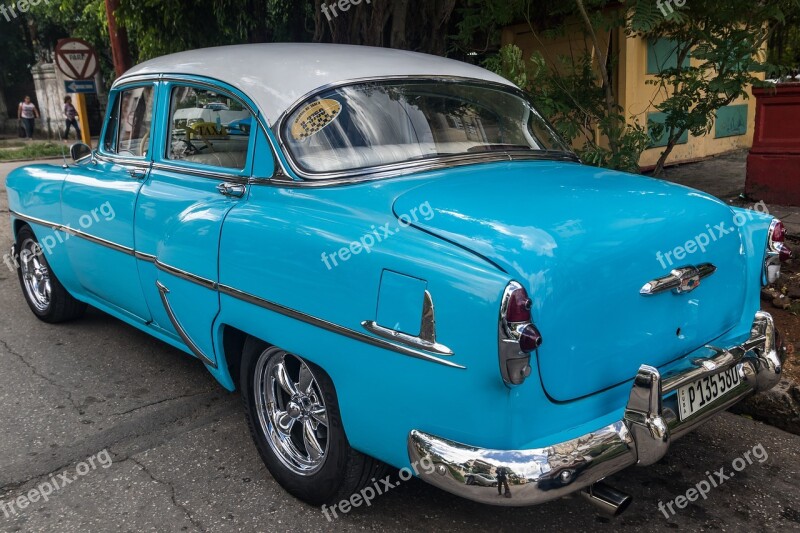 Cuba Vedado Almendron Car Chevy