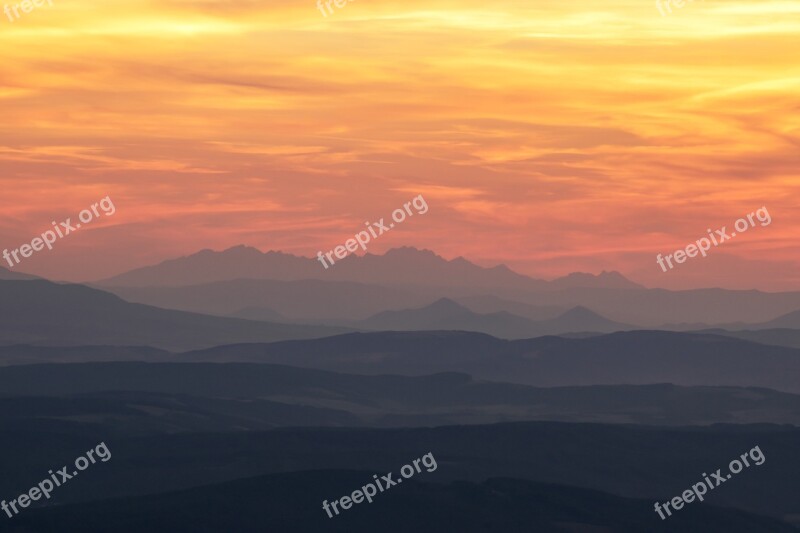 Slovakia Sunset Sun Mountains Clouds