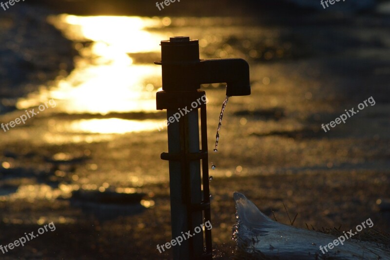 Drip Water Fountain Winter Cold