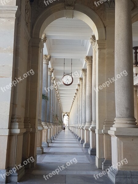 Column Arcade Sptĺporadie Marble Building