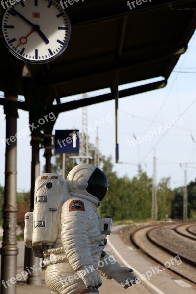 Time Clock People Travel Spaceman