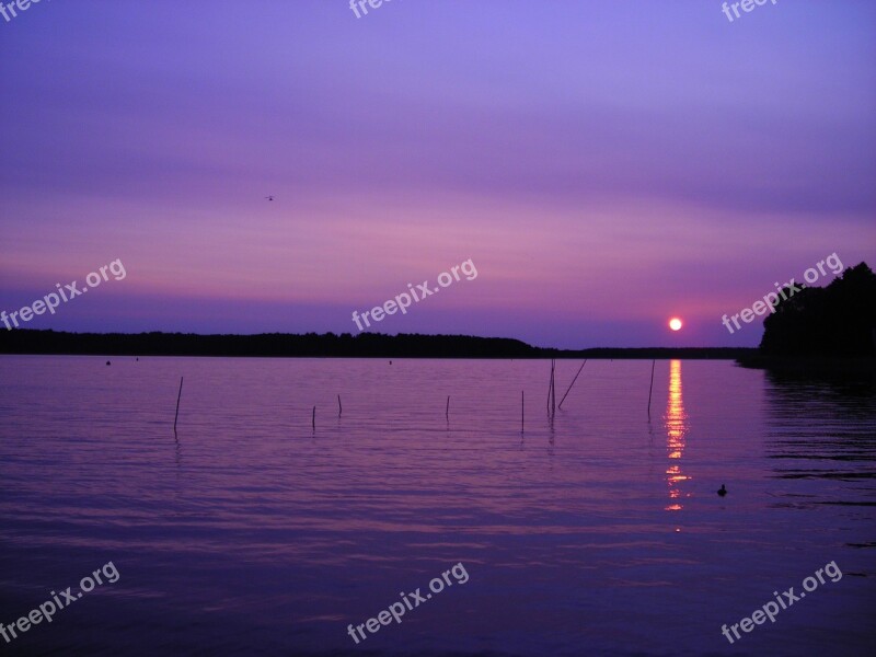 Sunset The Dawn Family Monolithic Part Of The Waters The Wave Is Reflected Lake