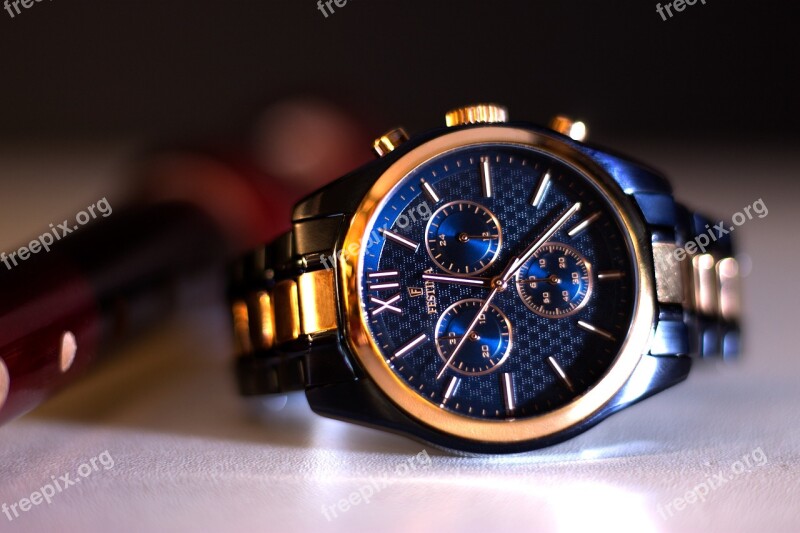 Clock Wristwatch Gold Free Photos