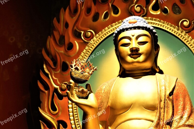 Golden Art Sculpture Buddha Traditionally