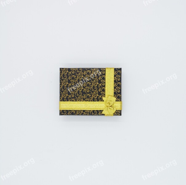 Gift Box Yellow Pattern Packing