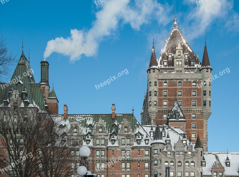 Québec Château Frontenac Monument Smoke Architecture