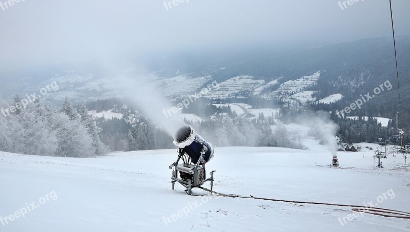 Snow Cannon Snow Extract Winter Cold