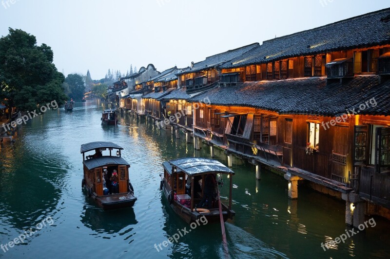 China Wuzhen Winter Ship Night View