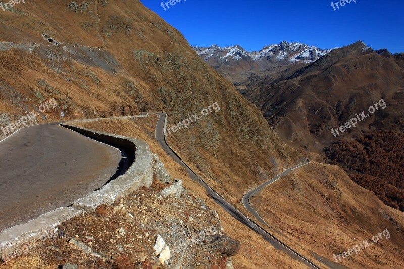 Timmelsjoch Pass Road Autumn South Tyrol Italy