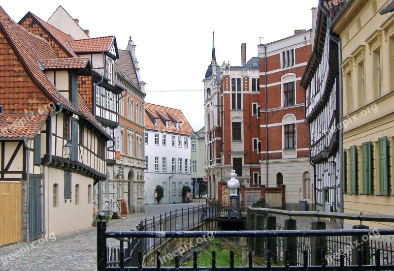 Quedlinburg Historic Center Alley Cobblestones Houses