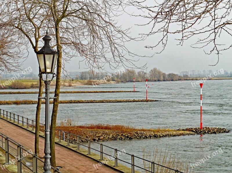 Niederrhein Promenade Rees Shore Area Groynes