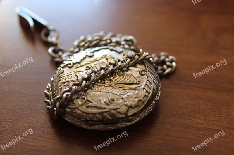 Pocketwatch Train Chain Gold Silver