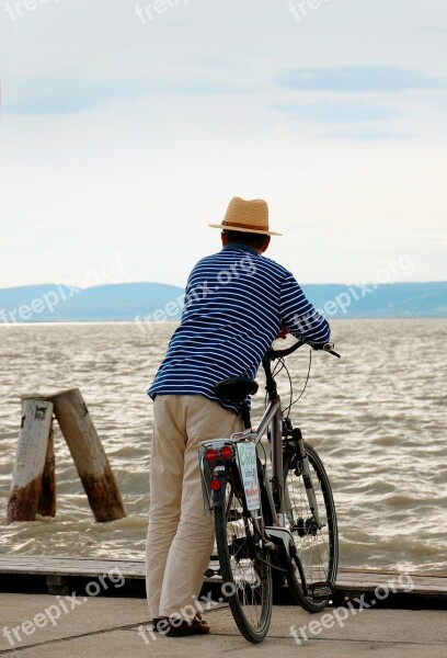 Bike Wanderlust Longing At The Lake Water