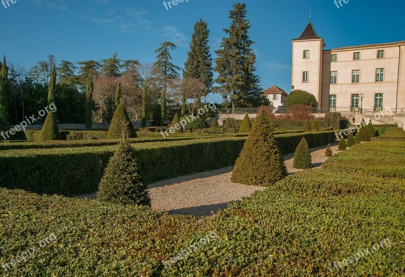 Herald Castle Park French Garden Hedges