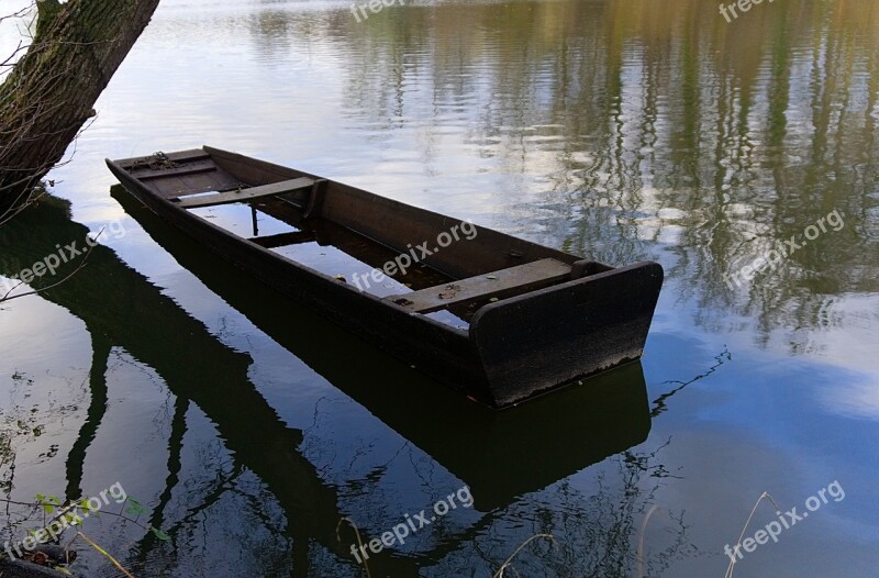 Boat Paddle Boat Old Broken Underwater