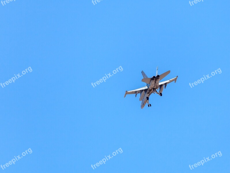 Jet Mcdonnell Douglas Fa-18 Hornet Fighter And Attack Aircraft Jet Landing