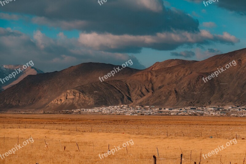 Mountain People Community Holiday City