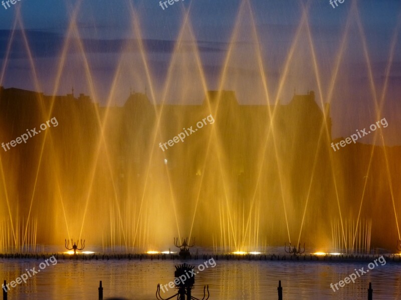 Lunéville Evening Show Water Jets Light