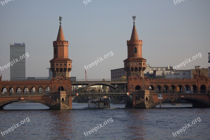 Oberbaumbrücke Berlin Spree Bridge Free Photos