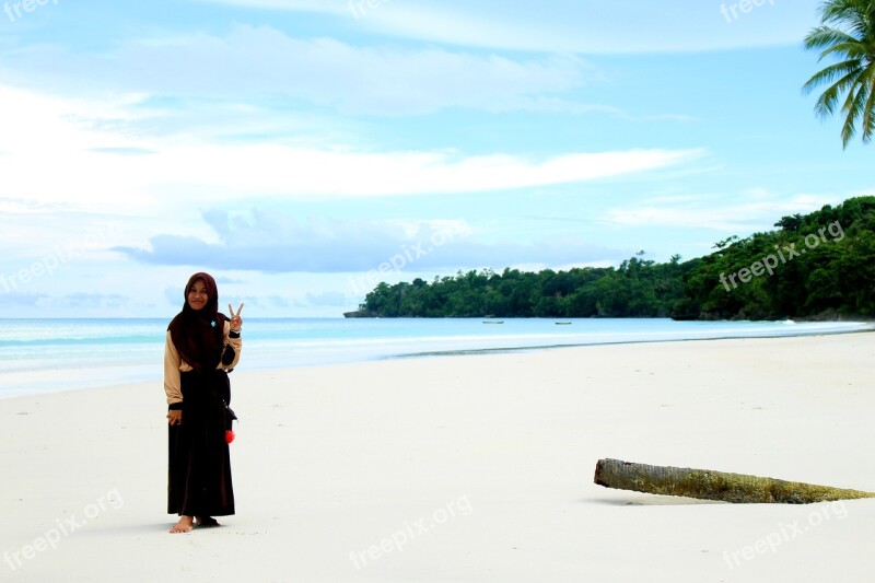 Kei Islands People Man Indonesian Beach