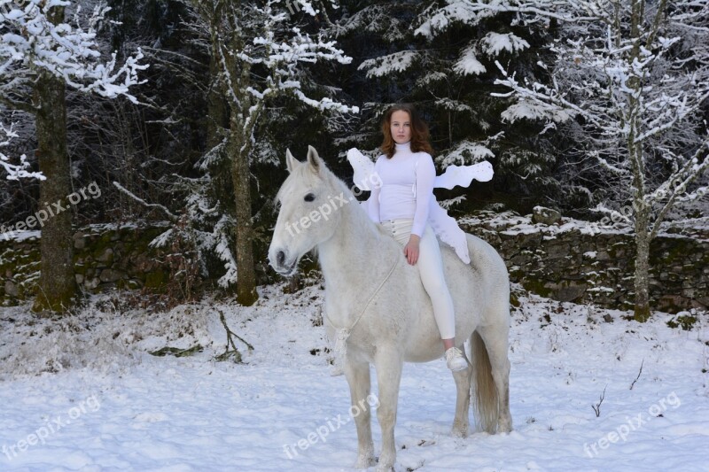 Snow Beautiful Horse Riders White