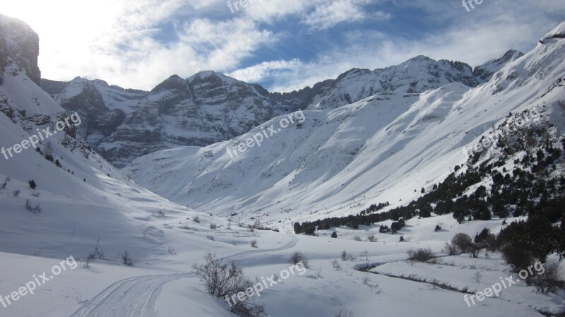 Snowshoes Aragonese Pyrenees Pyrenees Aragon Landscape