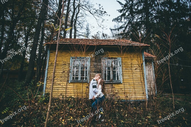 Mountain Couple Hugs Stroll Nature