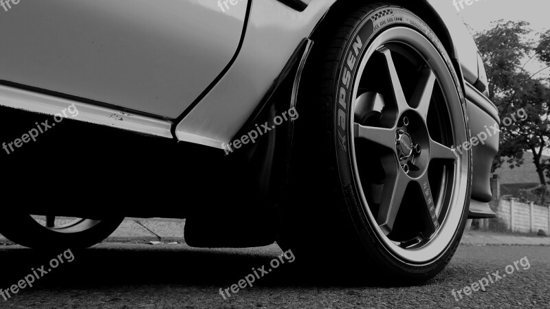 Black White Racing Rims Mag