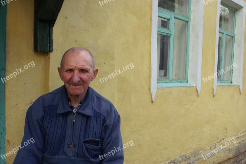 The Old Man Village Elderly Old House Russia