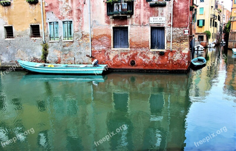 Venice Channel Water Mirroring Buildings