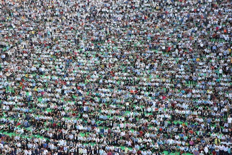 Praying Tirana Eid Faith Albania