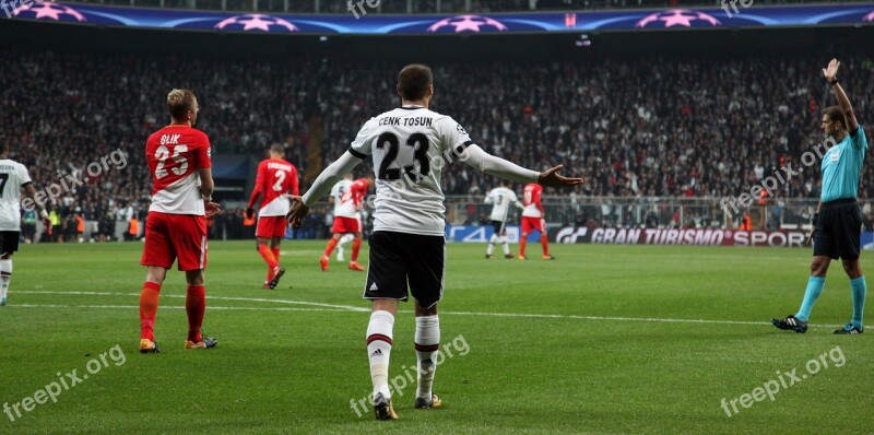 Beşiktaş Sho Champions League Cenk Tosun Lake