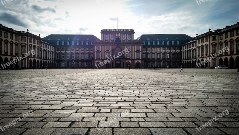 Mannheim Castle Kurfürstliches Closed Tourism Historically