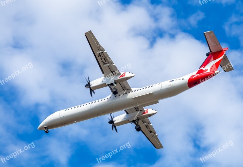 Plane Passenger Plane Qantas Twin Turboprop Pratt Whitney Engines