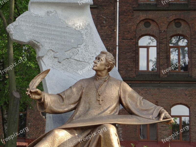 Michael Werbycki The Priest Composer Monument Lions