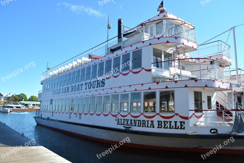 Boldt Castle Uncle Sam Boat