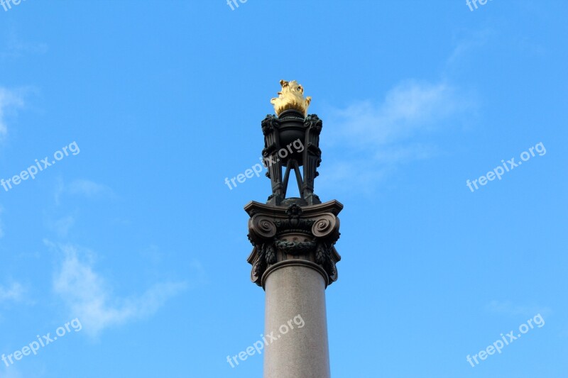 Column Kapitel Candle The Flame Monument