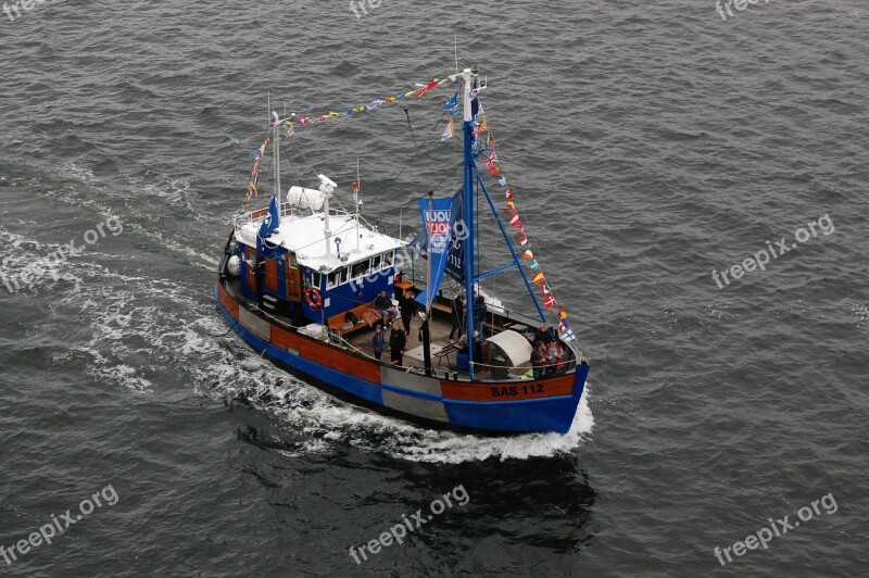 Boat Browse Barca Sea Water